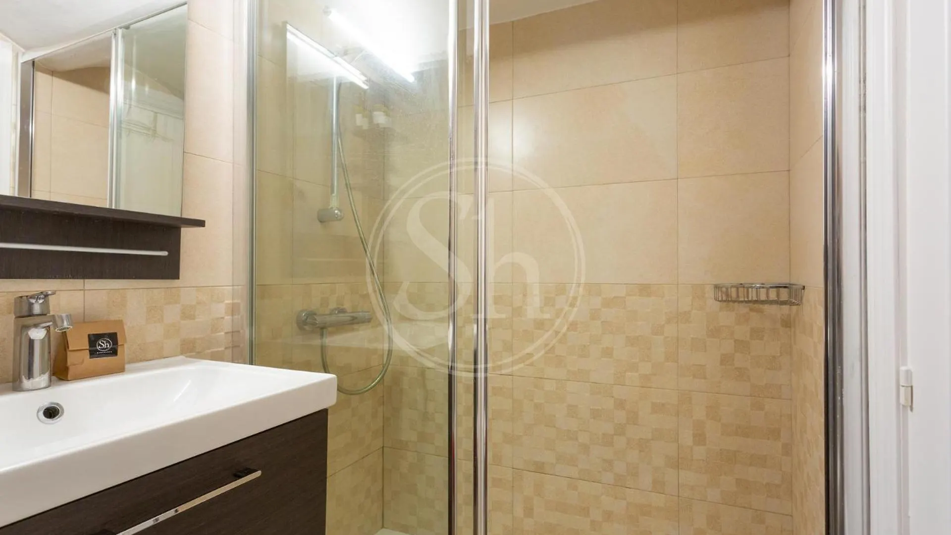 Apartmán Practico Apartamento Cerca De Estacion De Sants Barcelona