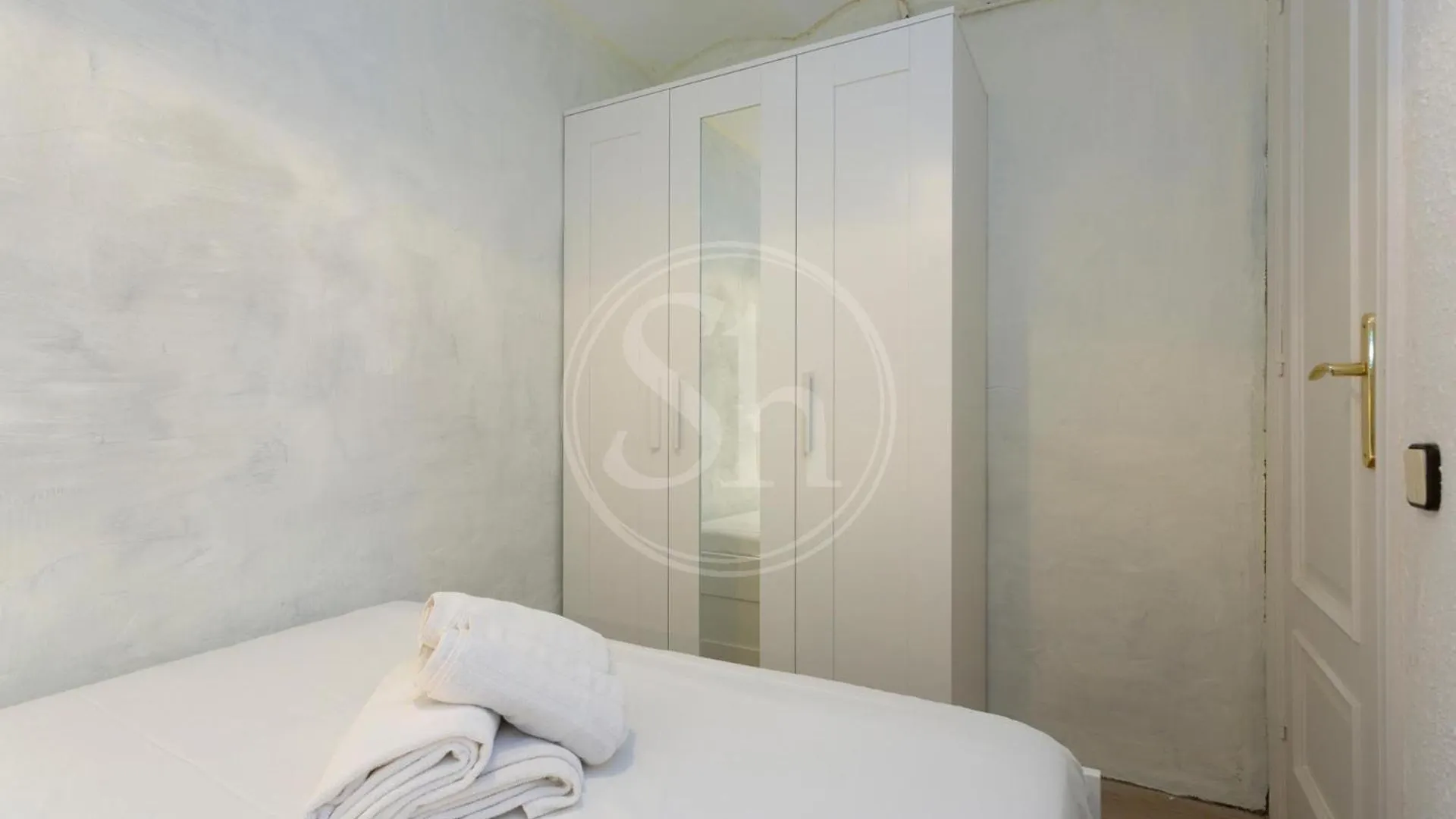 Practico Apartamento Cerca De Estacion De Sants Barcelona 0*,  Espanha